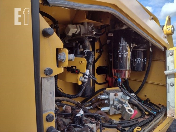 deere-1050-p-tier-image-42
