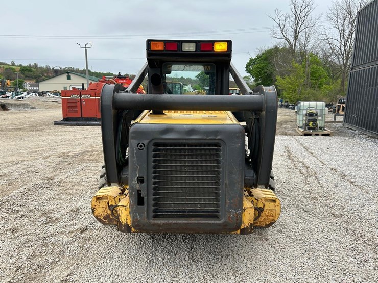 new-holland-l190-image-3