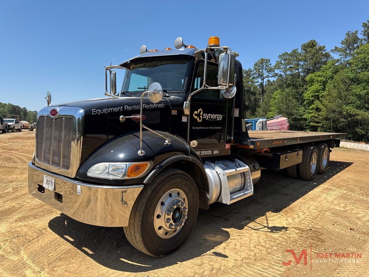 peterbilt-348-image-4