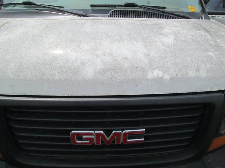 2006-gmc-3500-image-19
