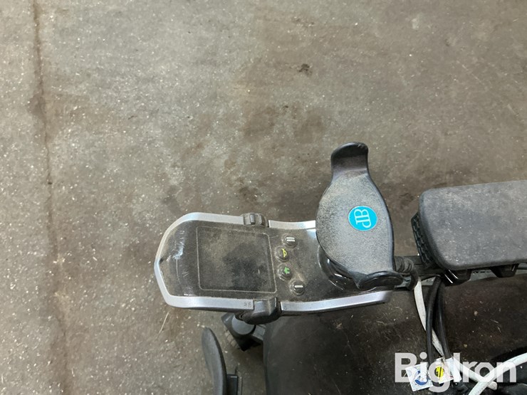 electric-scooter-chair-image-11
