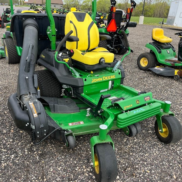 JOHN DEERE Z740R