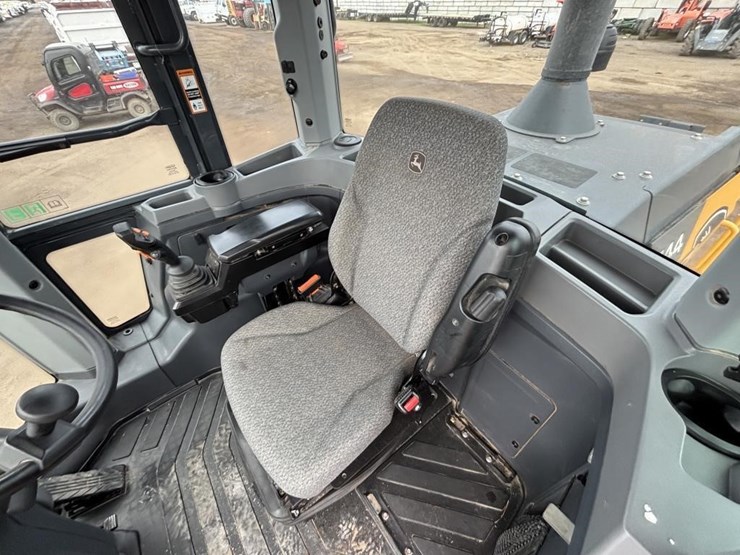 2023-john-deere-544-image-25