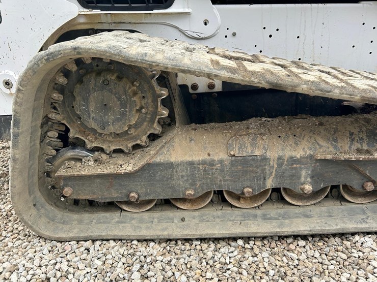 2021-bobcat-t770-image-13