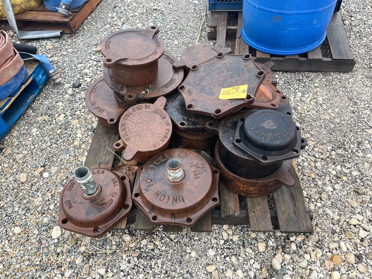 #5084-•-pallet-of-cast-iron-covers-image-1