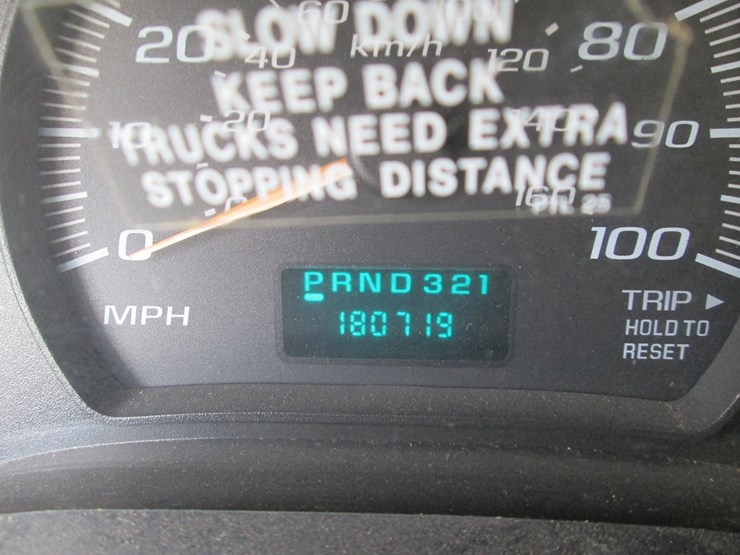 2006-gmc-3500-image-38