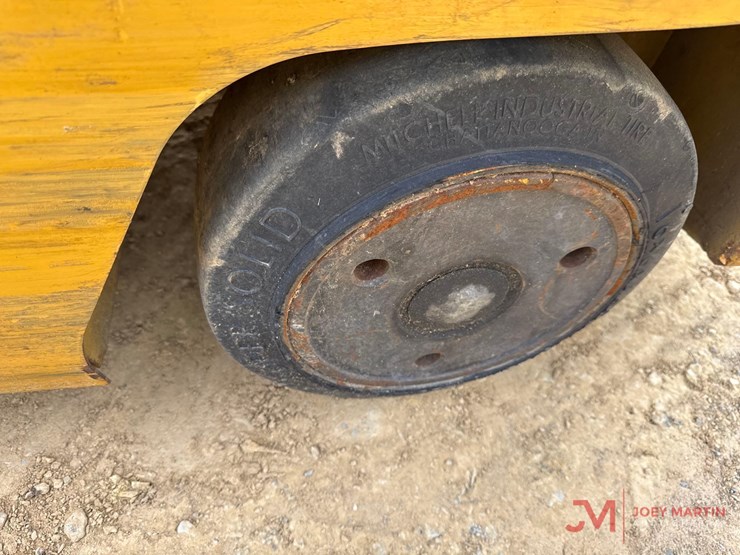 caterpillar-ec30n-image-8