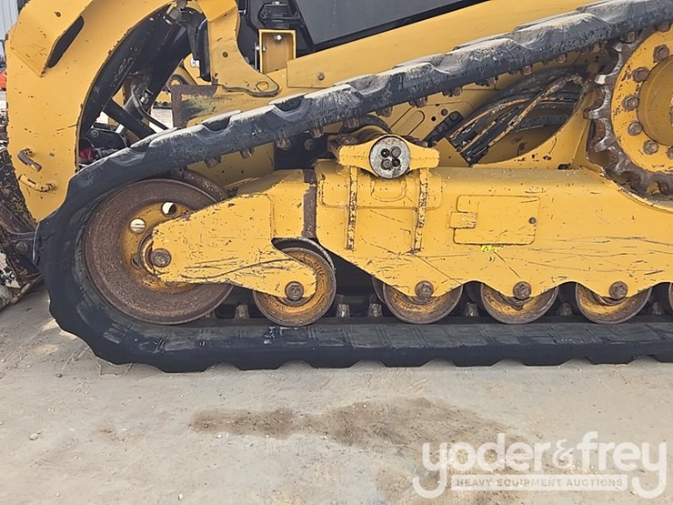 2021-caterpillar-289d3-image-11