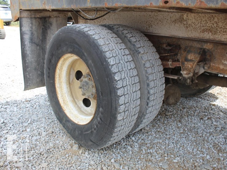 1999-ford-f800-image-5