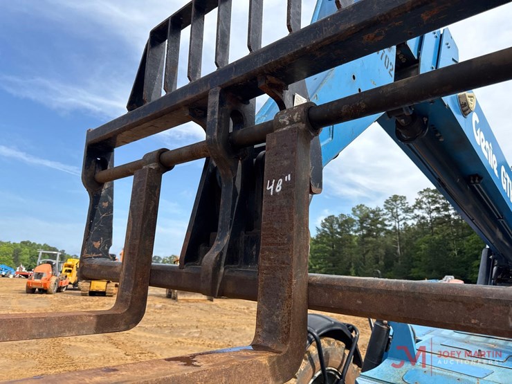 2019-genie-gth1056-image-5