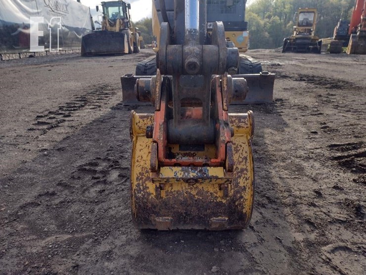 2018-deere-35g-image-26