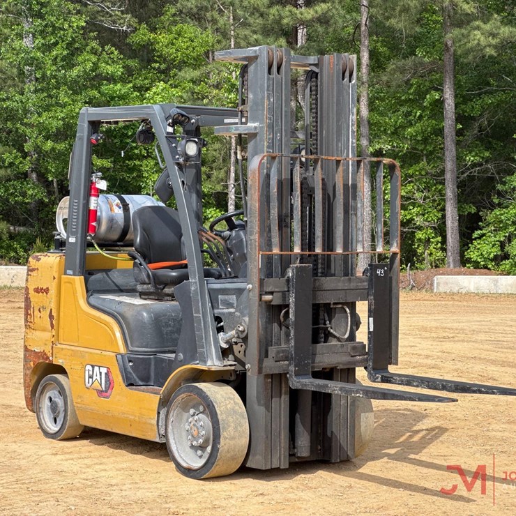 CAT 2C8000 STRAIGHT MAST FORKLIFT