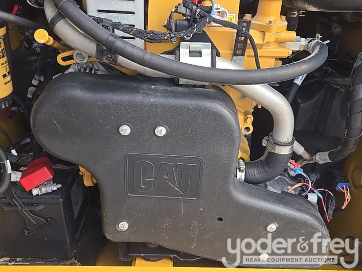 2021-caterpillar-289d3-image-37