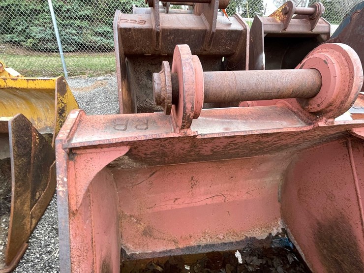 #5017-•-excavator-bucket-image-2