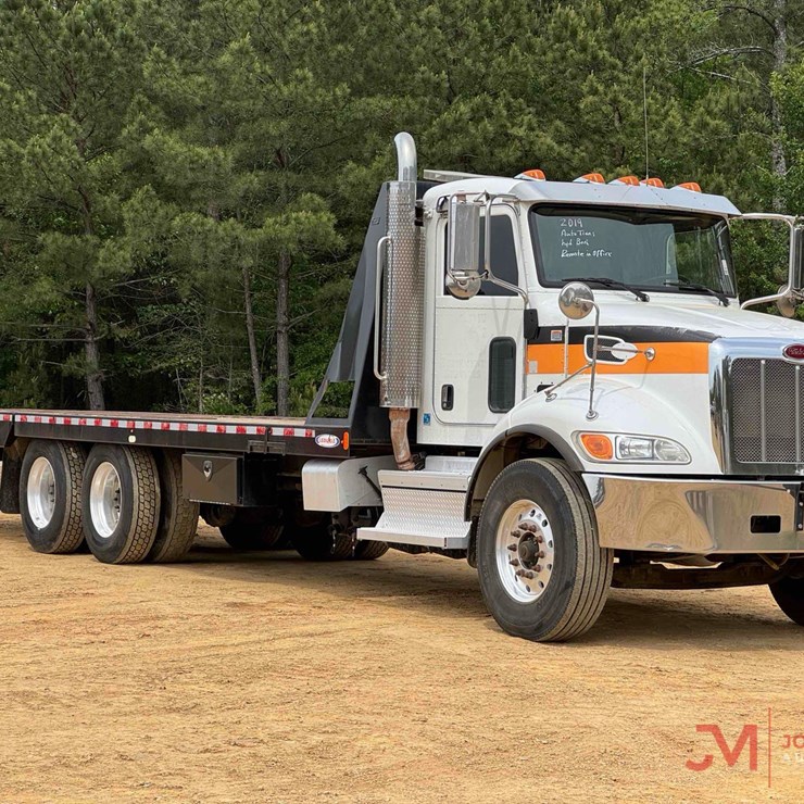 2019 PETERBILT 348