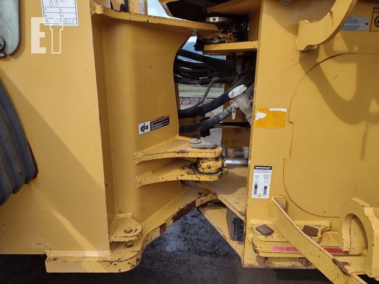 2003-deere-744j-image-25