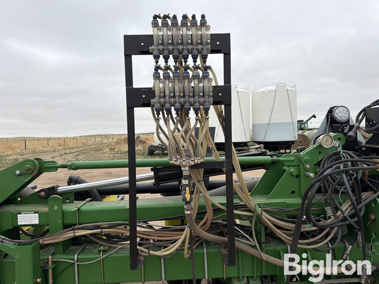 john-deere-1720-image-14