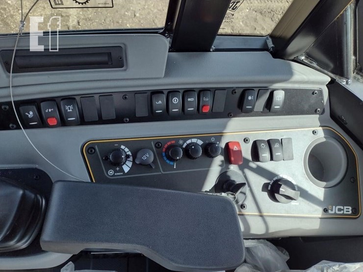 jcb-409-image-10