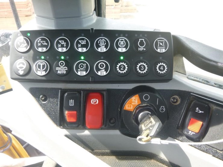 2022-caterpillar-930m-image-17