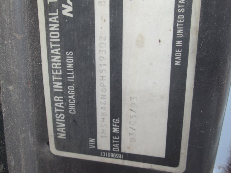 1993-international-8100-image-43