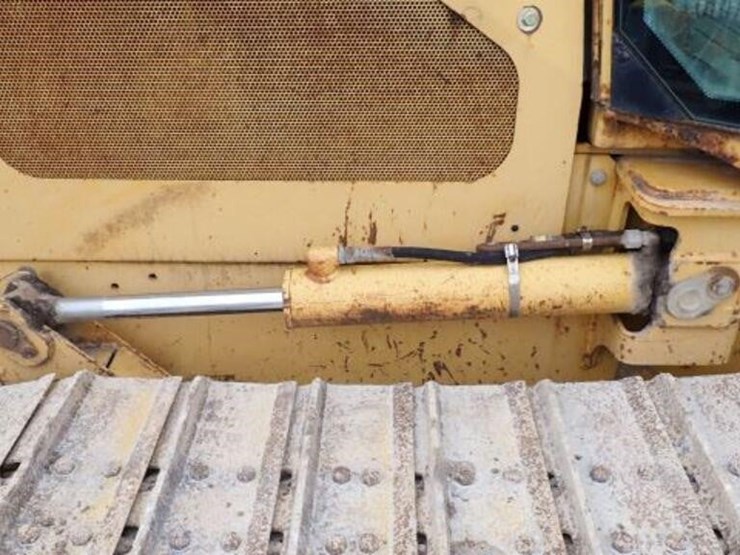 2002-deere-650h-lt-image-57
