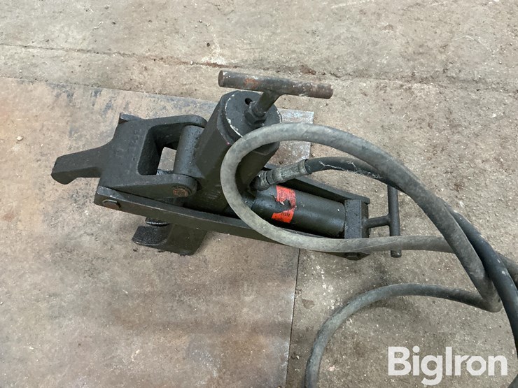 esco-tire-bead-breaker-image-10