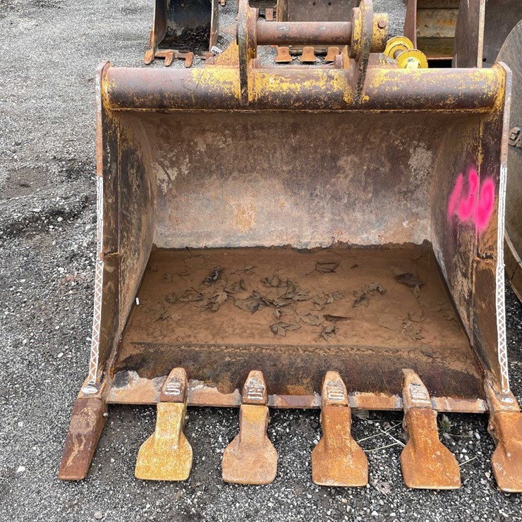 #5023 • Excavator Bucket