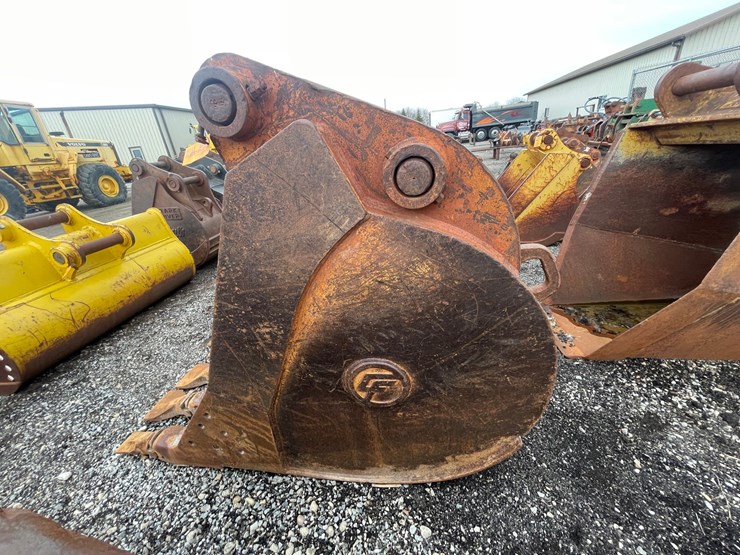 #5011-•-excavator-bucket-image-2