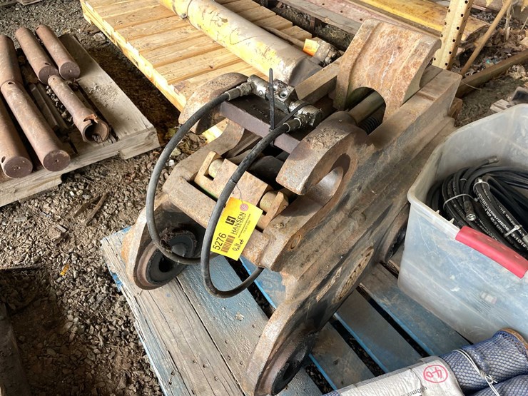 komatsu-pc200-image-4