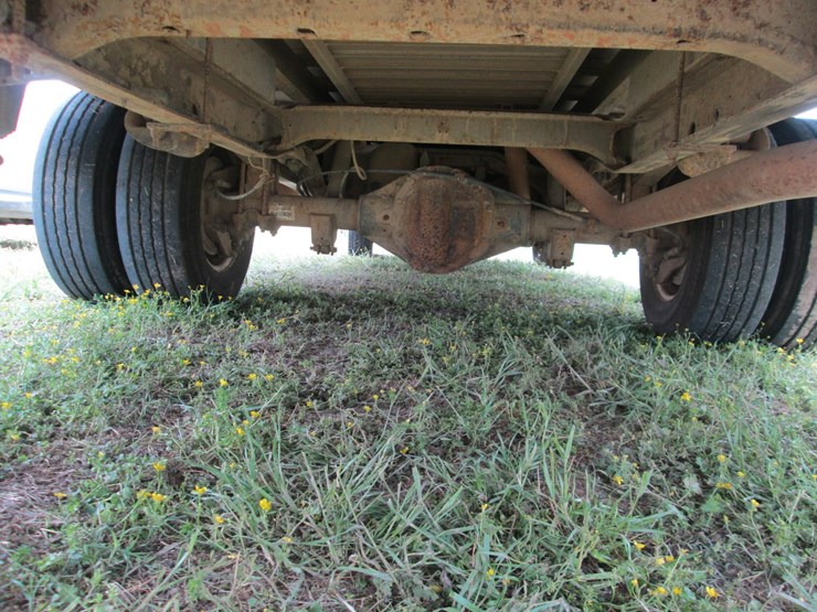 2006-gmc-3500-image-13