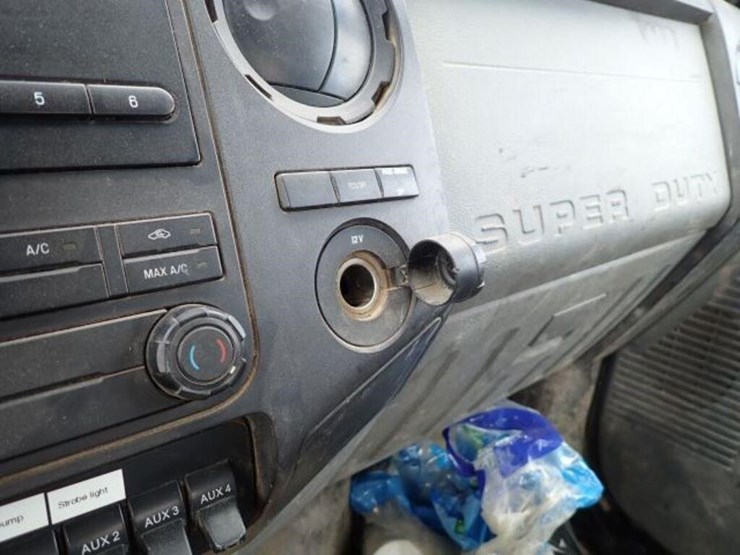 2012-ford-f550-xl-image-19