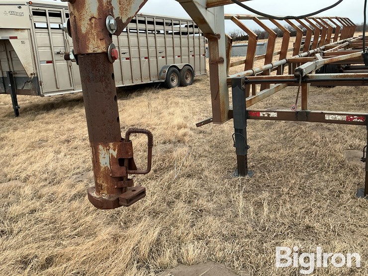 2011-better-built-6n-12-bale-t/a-hay-trailer-image-13