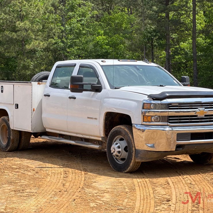 2017 CHEVROLET 3500