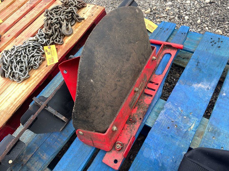 #5092-•-fiber-glass-tractor-roof-and-parts-image-13