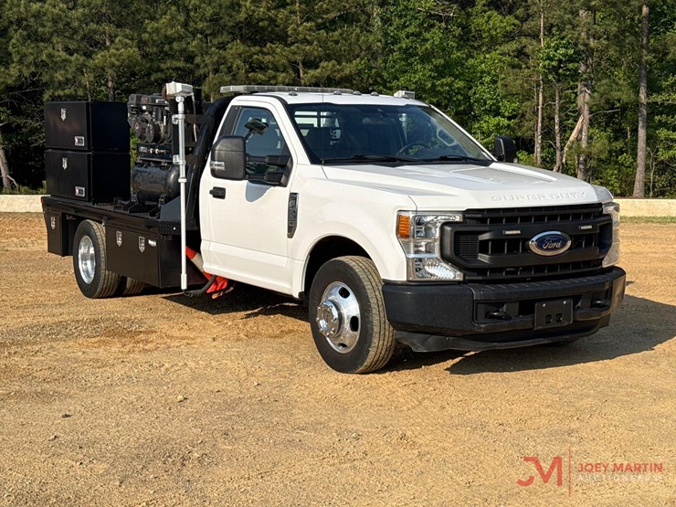2020-ford-f350-xl-image-1