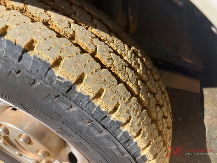 2013-ford-f250-xl-image-9