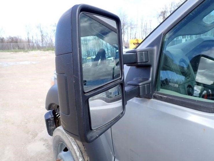 2012-ford-f550-xl-image-55