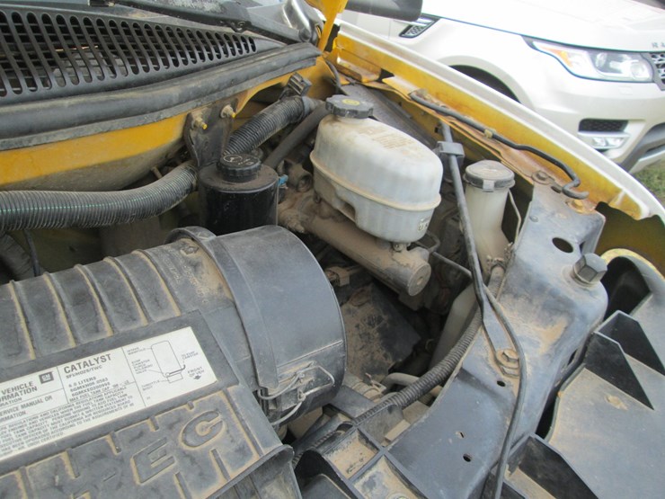 2006-gmc-3500-image-23