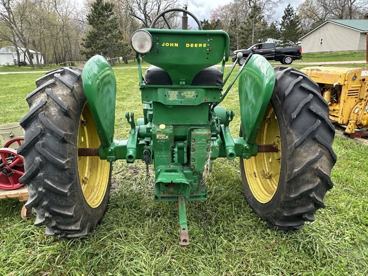 john-deere-520-image-10