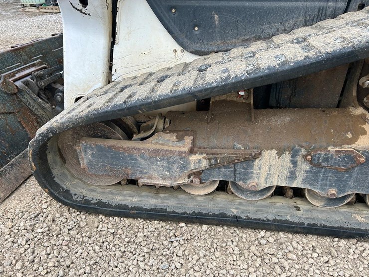 2022-bobcat-t76-image-17