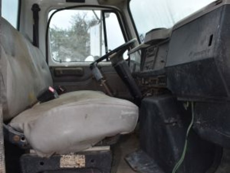 1997-case-ih-4700-image-12