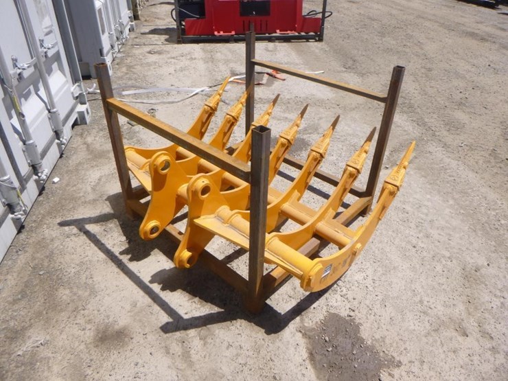 caterpillar-307-image-3