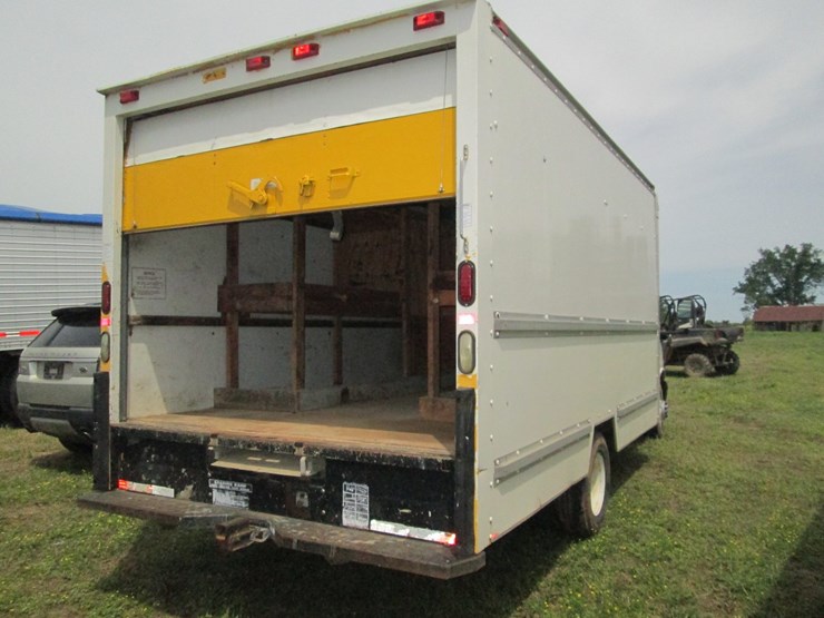 2006-gmc-3500-image-3