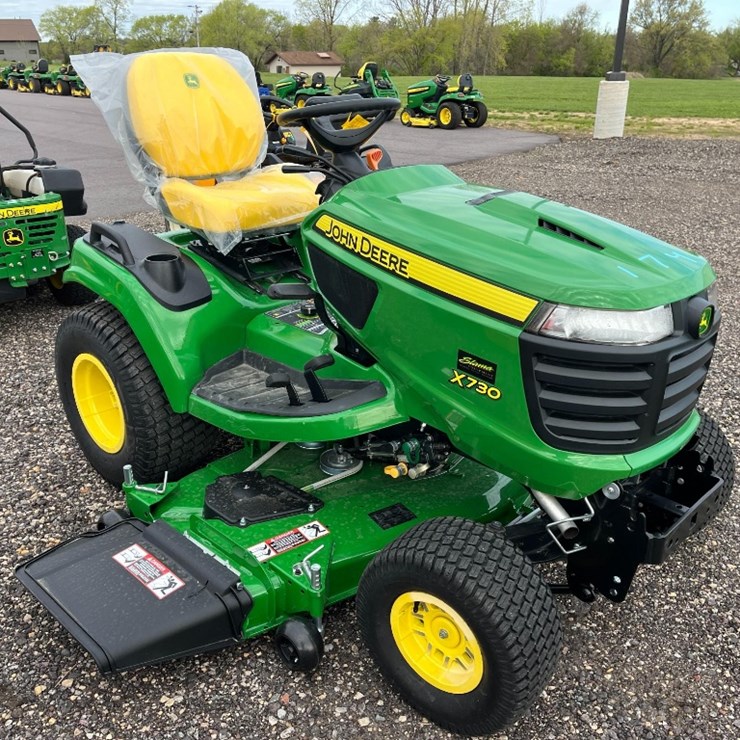 JOHN DEERE X730
