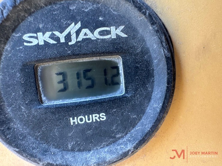 2017-skyjack-sj40t-image-9