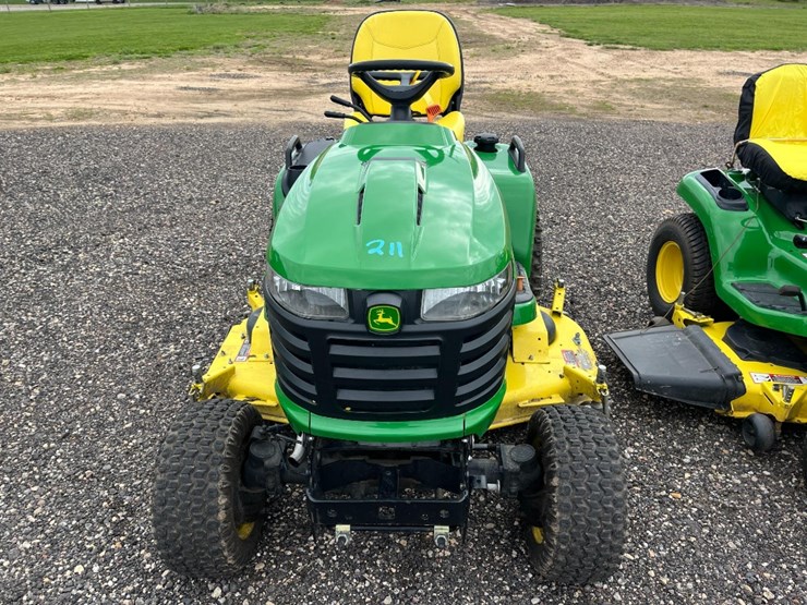 john-deere-x738-image-2
