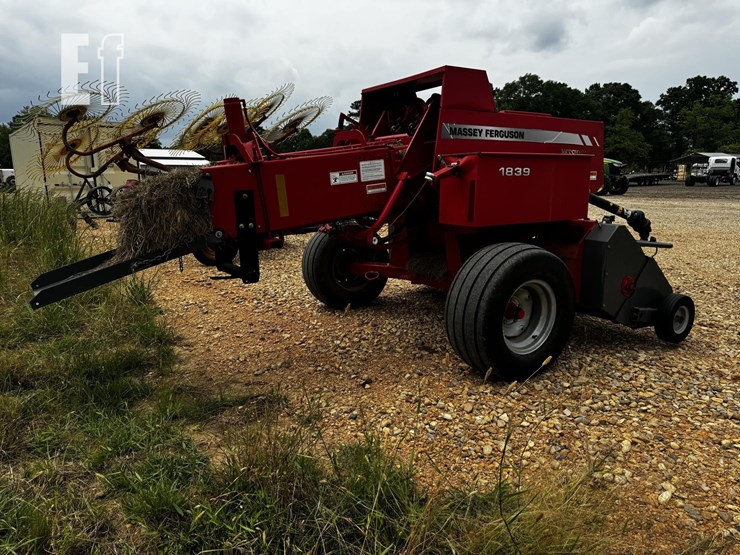massey-ferguson-1839-image-5