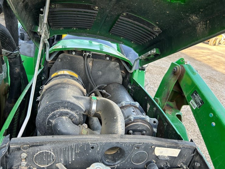 2024-john-deere-4044r-image-13