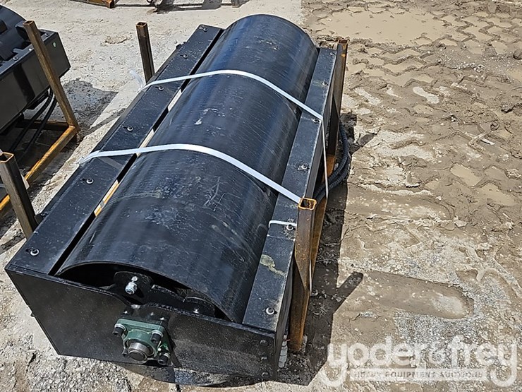 2026-giyi-gy-vr59-vibratory-roller-to-suit-skidsteer-image-3