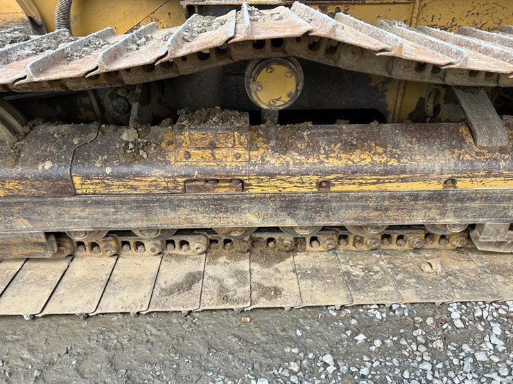 caterpillar-d4g-lgp-image-20